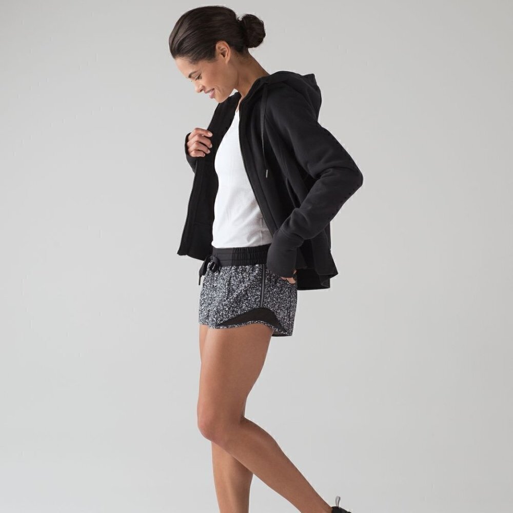 Lululemon Hotty Hot Short (2 1/2" )